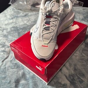 Nike Air Force SoftRide Sneakers in Light Gray and Red